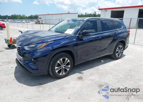 2023 Toyota Highlander Xle z USA, uszkodzony, nr VIN 5TDKDRAH0PS040169